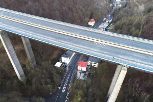 Die Talbrücke Rahmede ist seit Dezember für den Verkehr gesperrt und muss abgerissen werden.